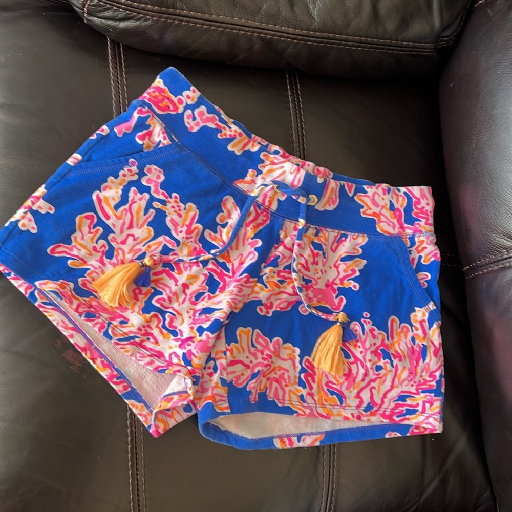 Lilly Pulitzer Electric Blue and Pink Coral Shorts - Picture 2 of 8